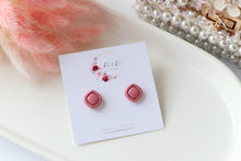 Load image into Gallery viewer, Oval Studs Pink Earrings