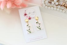 Load image into Gallery viewer, Birth Flower - May