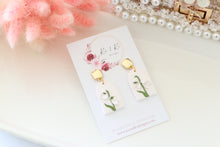 Load image into Gallery viewer, Birth Flower - January