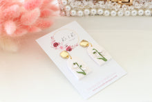 Load image into Gallery viewer, Birth Flower - January