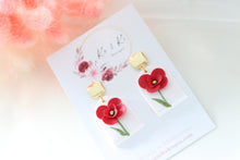 Load image into Gallery viewer, Birth Flower - August