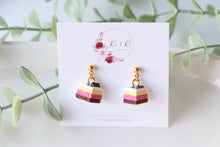 Load image into Gallery viewer, Medium Size Floral Studs