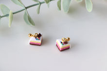 Load image into Gallery viewer, Medium Size Floral Studs