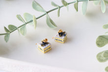 Load image into Gallery viewer, Medium Size Floral Studs