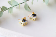 Load image into Gallery viewer, Medium Size Floral Studs