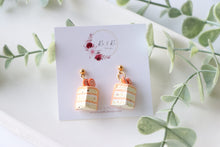 Load image into Gallery viewer, Medium Size Floral Studs