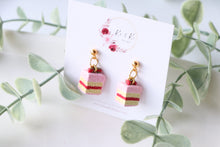 Load image into Gallery viewer, Medium Size Floral Studs