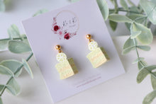 Load image into Gallery viewer, Medium Size Floral Studs