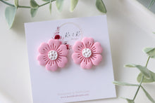 Load image into Gallery viewer, Medium Size Floral Studs