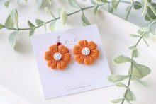 Load image into Gallery viewer, Medium Size Floral Studs