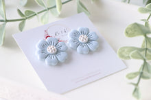 Load image into Gallery viewer, Medium Size Floral Studs