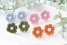Load image into Gallery viewer, Medium Size Floral Studs