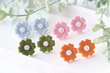 Load image into Gallery viewer, Medium Size Floral Studs