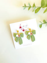 Load image into Gallery viewer, Bow Earrings