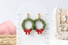 Load image into Gallery viewer, Simple Wreath Earrings