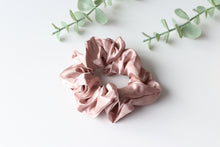 Load image into Gallery viewer, Scrunchie Nudes ( Dusty Pink)