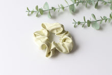 Load image into Gallery viewer, Pale Green
