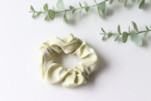 Load image into Gallery viewer, Pale Green