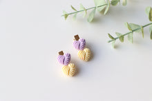 Load image into Gallery viewer, Purple and Cream Clips