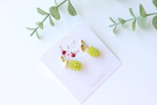 Load image into Gallery viewer, Grape Earrings