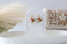Load image into Gallery viewer, Autumn Leaf ( Off White )