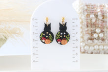 Load image into Gallery viewer, Halloween Cat Earrings