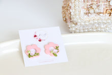 Load image into Gallery viewer, 6 Petal Flower ( Pink )