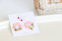 Load image into Gallery viewer, 6 Petal Flower ( Pink )