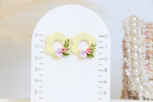 Load image into Gallery viewer, 6 Flower Petal ( Lemon Yellow )
