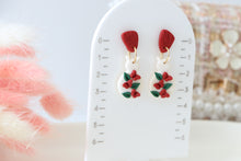 Load image into Gallery viewer, Valentines Day Cat Earrings