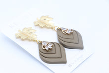 Load image into Gallery viewer, Floral Drop Earrings