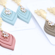 Load image into Gallery viewer, Floral Drop Earrings