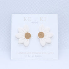 Load image into Gallery viewer, White Florals