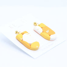 Load image into Gallery viewer, Golden Arch Earrings