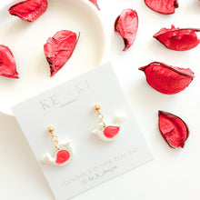 Load image into Gallery viewer, I'm Single Earrings