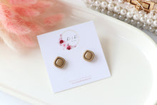 Load image into Gallery viewer, Tear Drop Studs Latte Earrings
