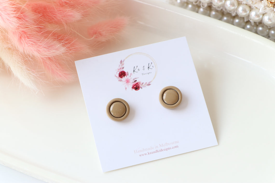 Round Drop Studs Latte Earrings