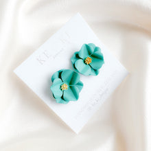 Load image into Gallery viewer, Petalie Luxe Jeweller
